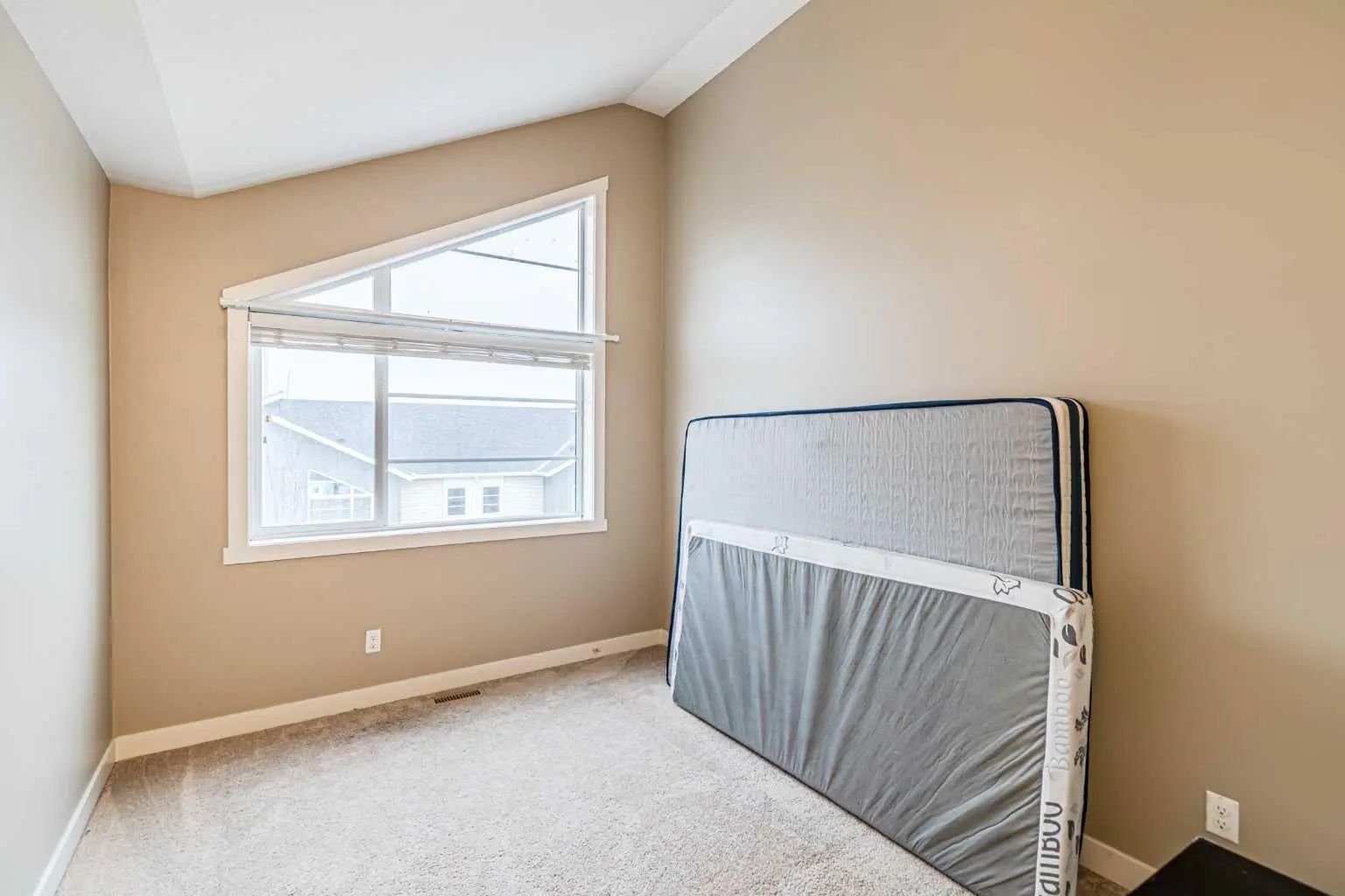 535 Redstone View Northeast, Calgary – Residential Row/Townhouse Listing Photo 18