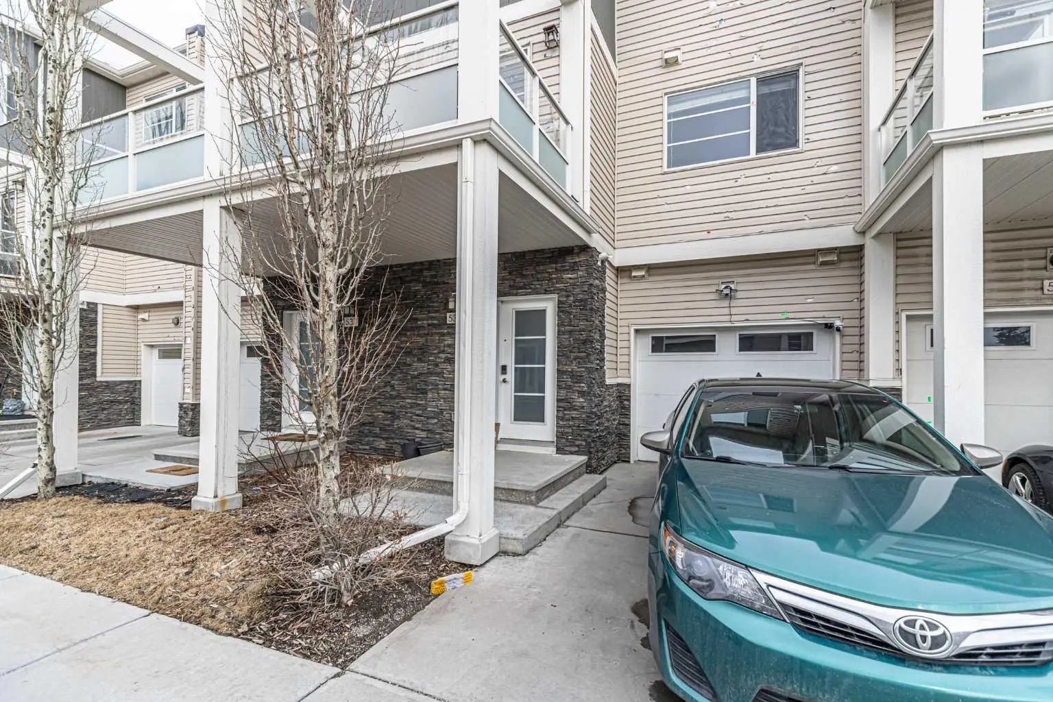 535 Redstone View Northeast, Calgary – Residential Row/Townhouse Listing Photo 3