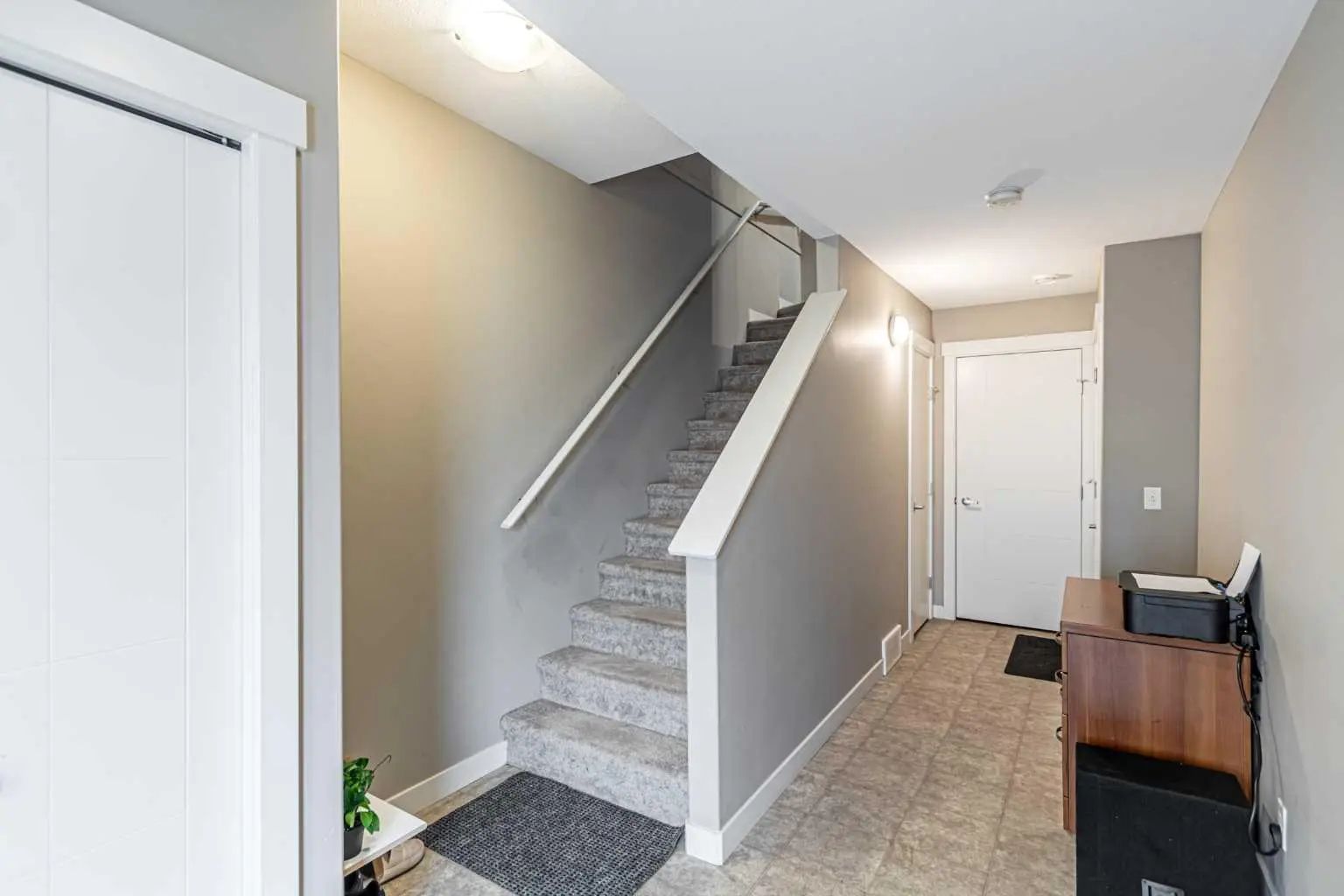 535 Redstone View Northeast, Calgary – Residential Row/Townhouse Listing Photo 5