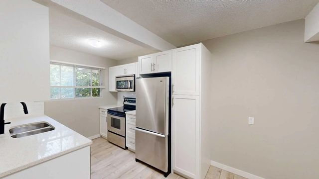 10 115 Lafayette Boulevard W, Lethbridge