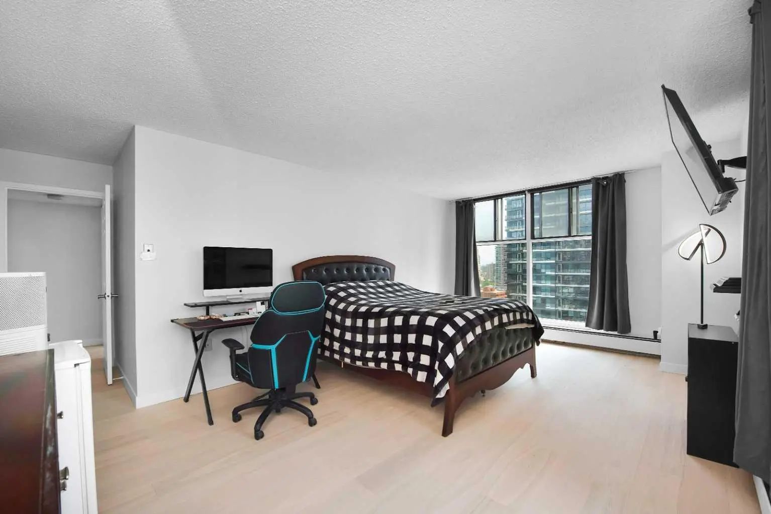 1502 1100 8 Avenue Southwest, Calgary – Residential Apartment Listing Photo 24