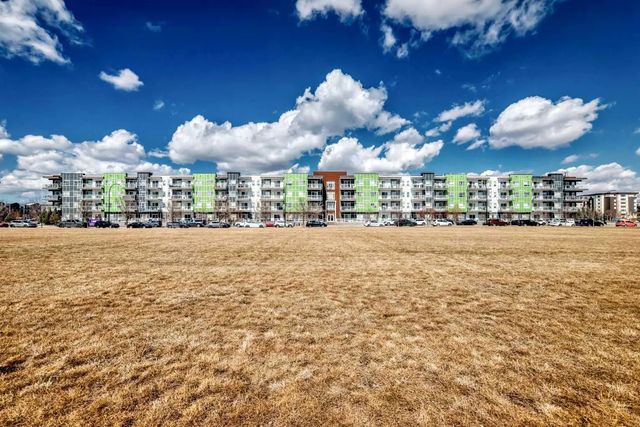 215 20 Seton Park Se, Calgary