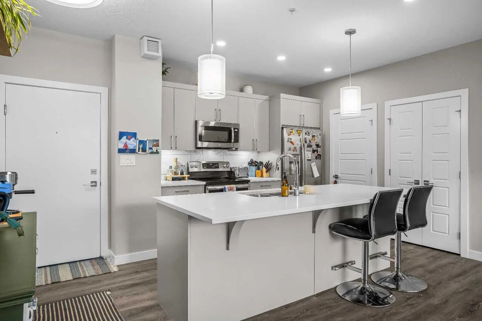 117 106 Stewart Creek Rise , Canmore – Residential Apartment Listing Photo 4