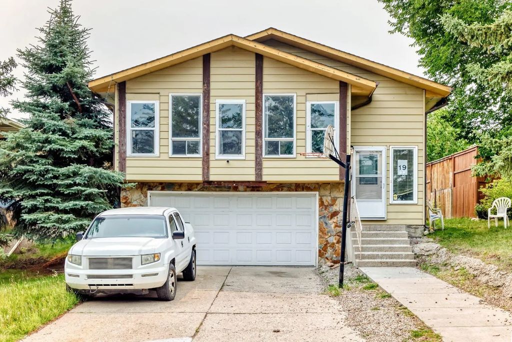 19 Berwick Crescent Nw, Calgary