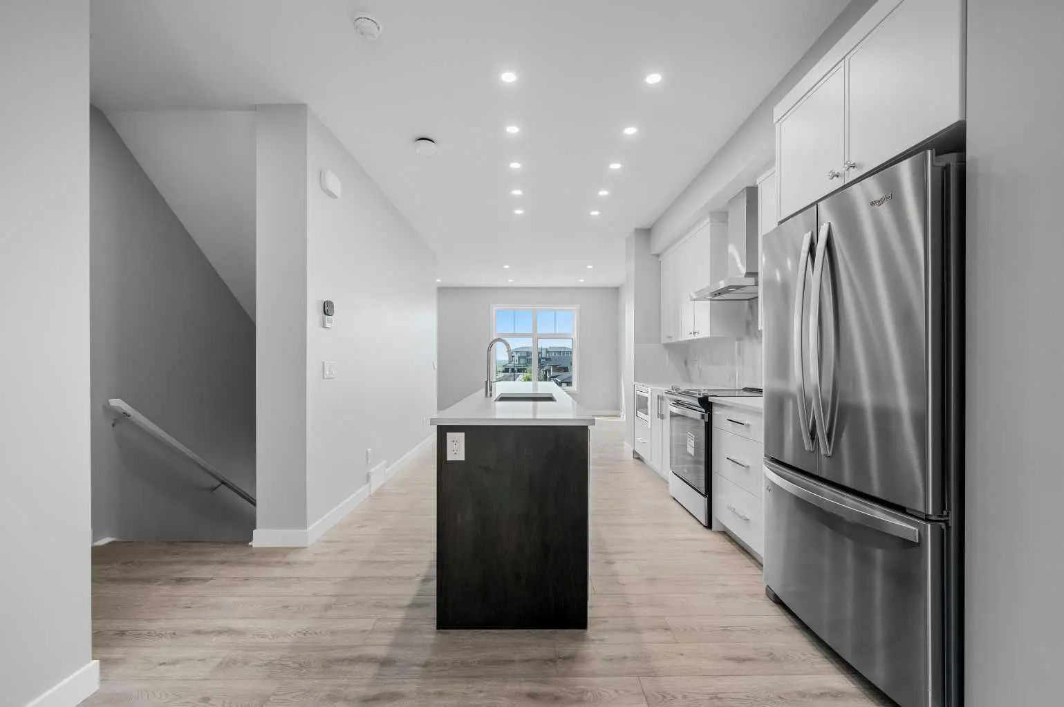 607 Mahogany Road Southeast, Calgary – Residential Row/Townhouse Listing Photo 4