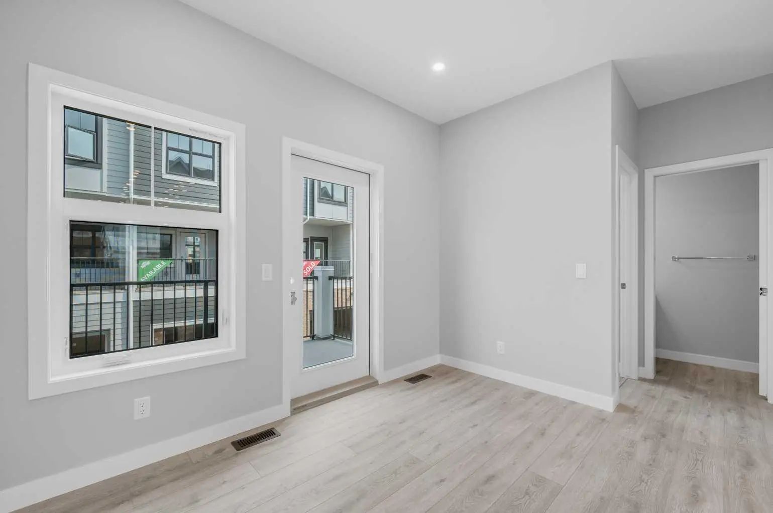 607 Mahogany Road Southeast, Calgary – Residential Row/Townhouse Listing Photo 5