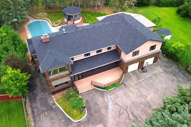 884 East Chestermere Drive , Chestermere