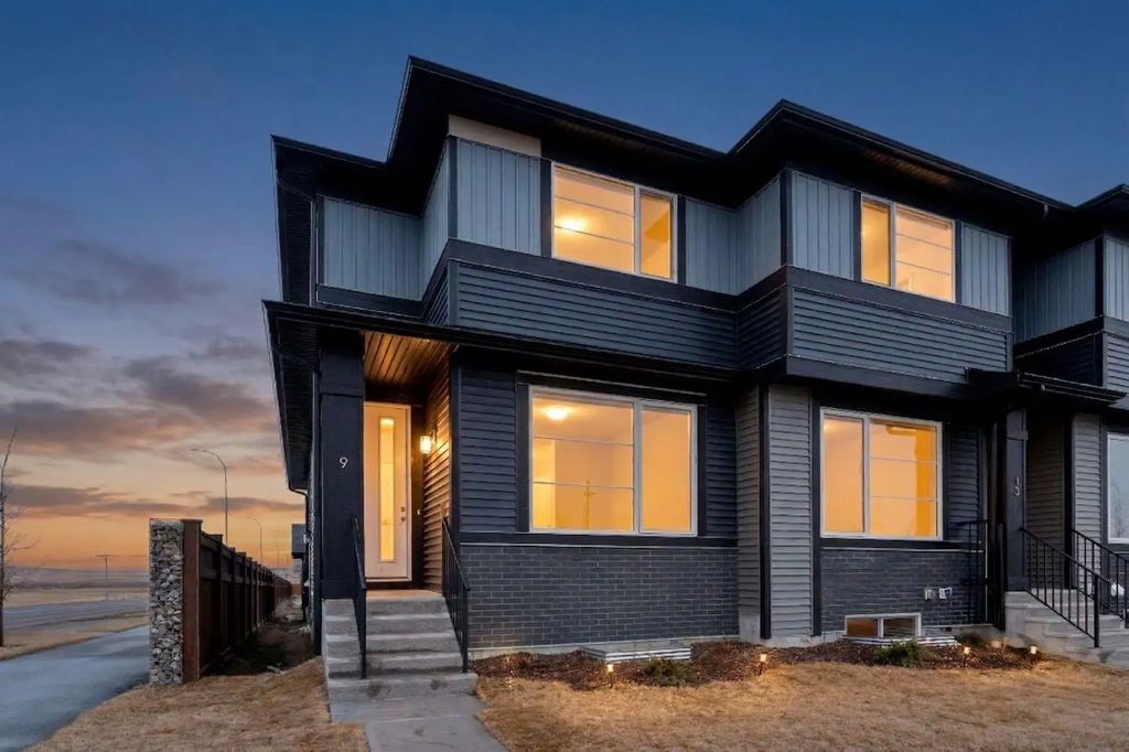 9 Sora Gate Se, Calgary