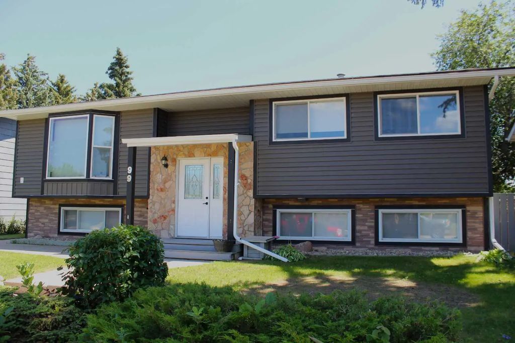 99 Mcnab Park Street E, Brooks