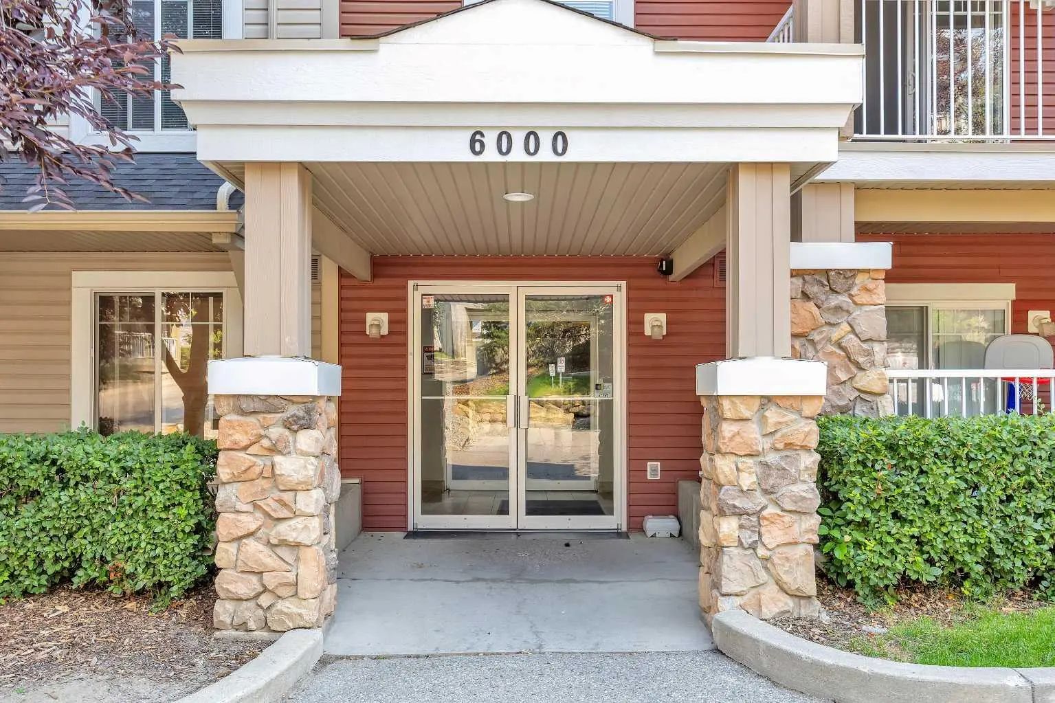6307 70 Panamount Drive Northwest, Calgary – Residential Apartment Listing Photo 3