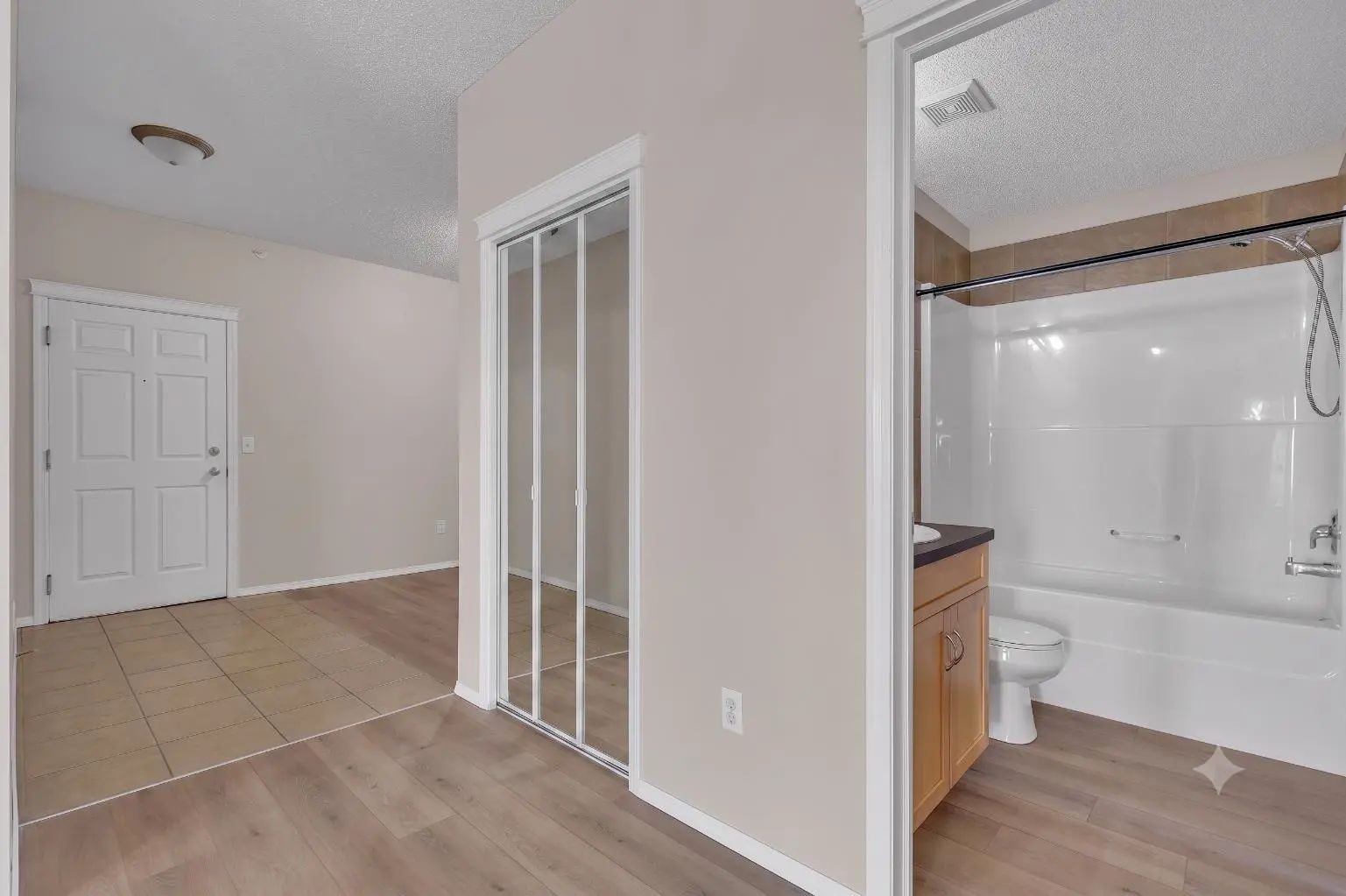 6307 70 Panamount Drive Northwest, Calgary – Residential Apartment Listing Photo 8