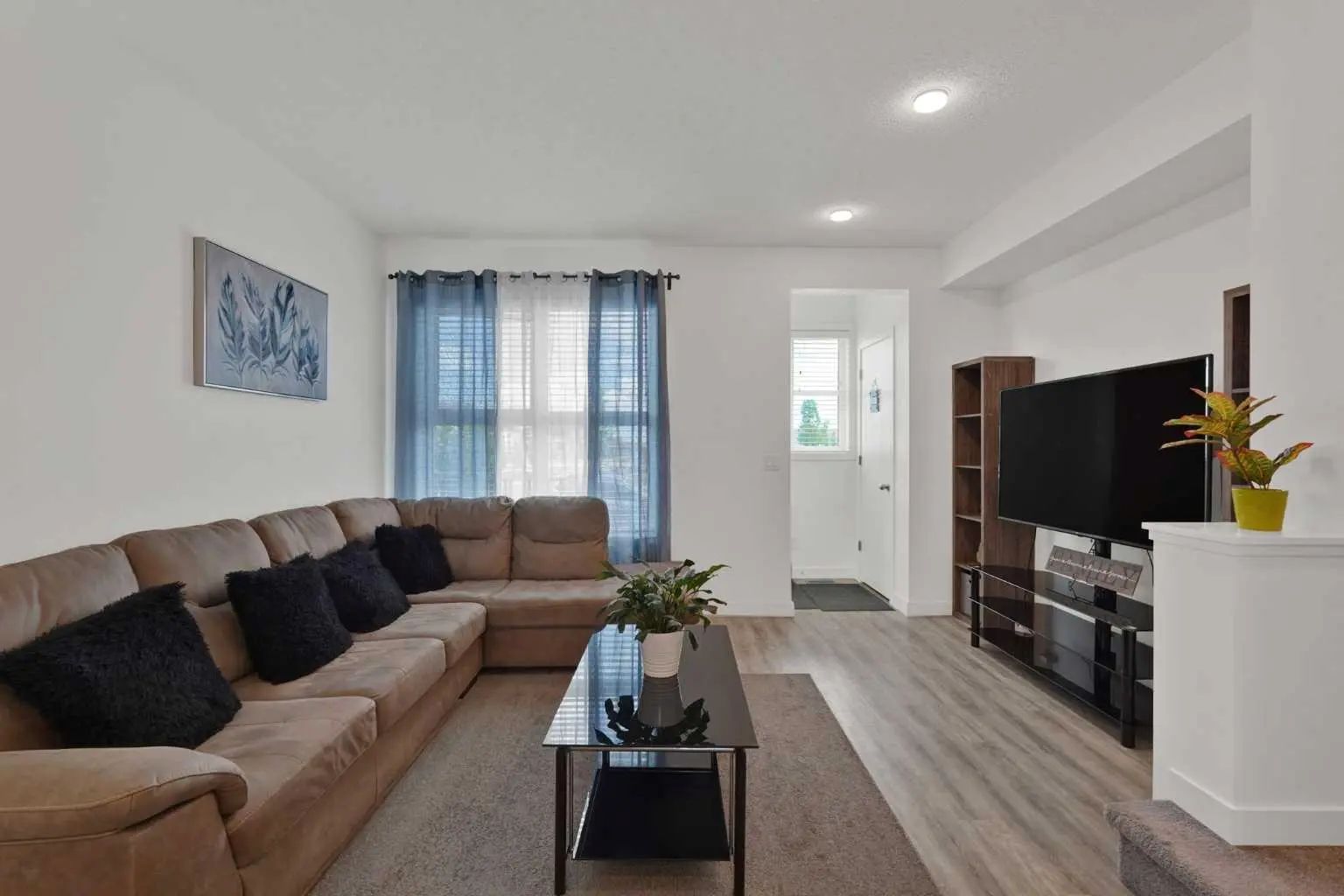 71 Savanna Park Northeast, Calgary – Residential Row/Townhouse Listing Photo 6