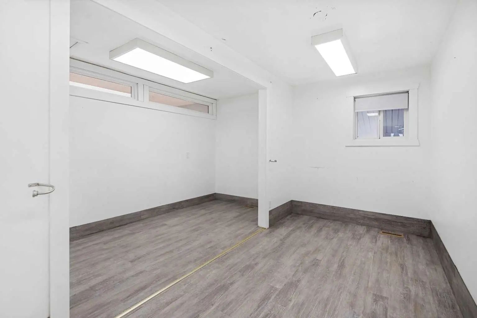 101 117 East Lake Crescent Northeast, Airdrie – Commercial Mixed Use Listing Photo 15