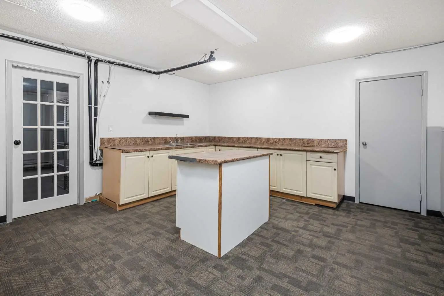 101 117 East Lake Crescent Northeast, Airdrie – Commercial Mixed Use Listing Photo 28