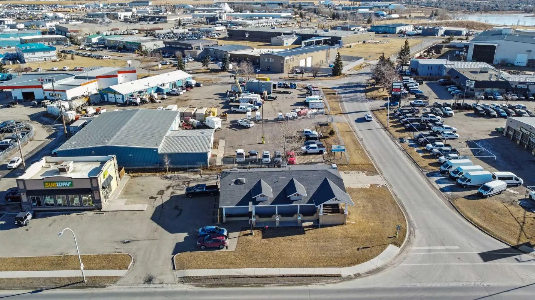 101 117 East Lake Crescent Northeast, Airdrie – Commercial Mixed Use Listing Photo 48