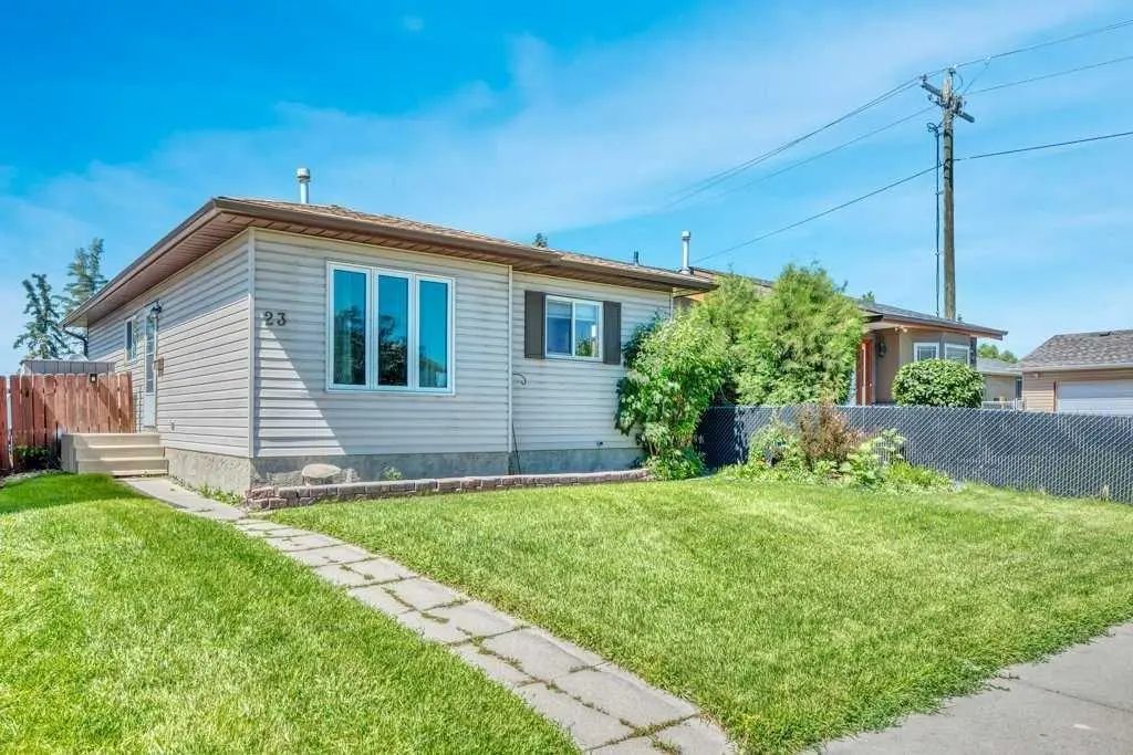 23 Abbercove Road Se, Calgary