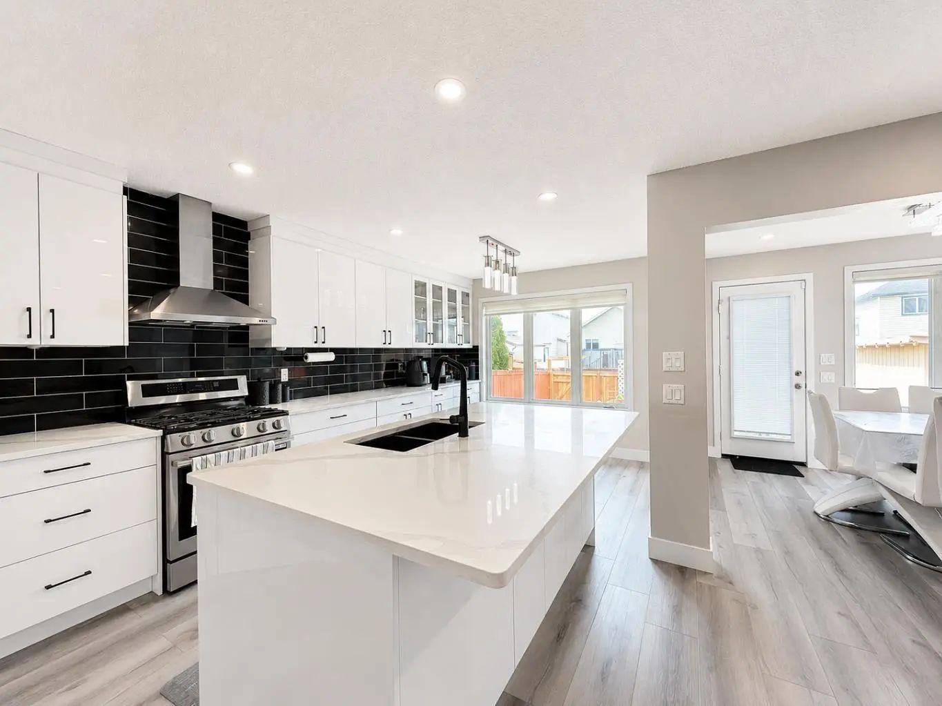 136 Saddlecreek Terrace Northeast, Calgary – Residential Detached Listing Photo 4