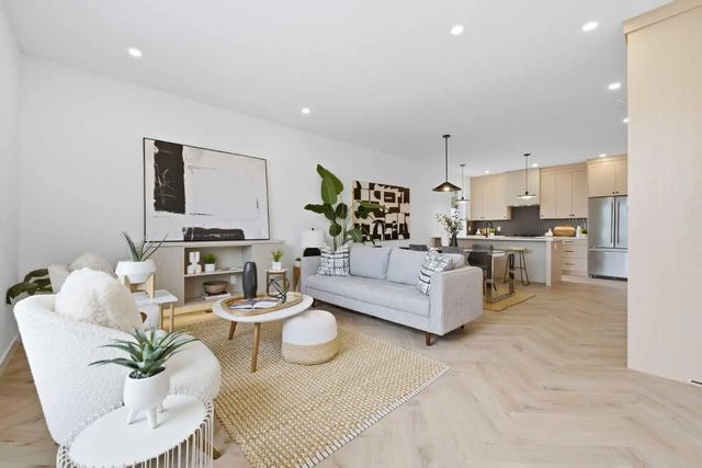 2 1524 29 Avenue Sw, Calgary