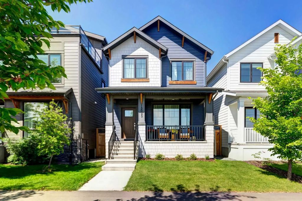 15033 37 Street Sw, Calgary