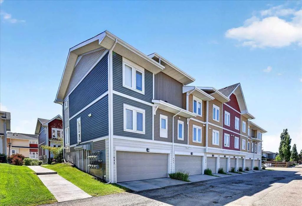 604 Auburn Bay Square Se, Calgary