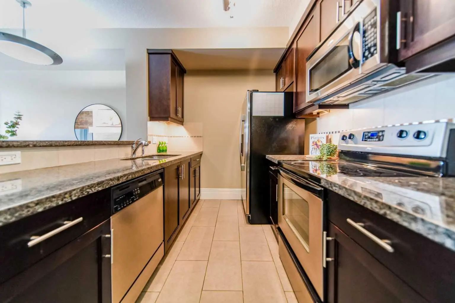 208 518 33 Street Northwest, Calgary – Residential Apartment Listing Photo 3