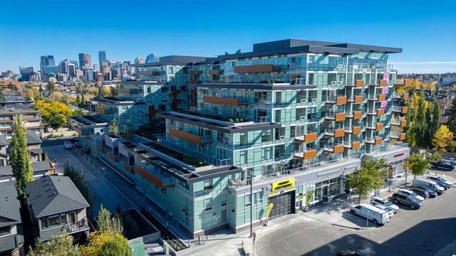 647 110 18a Street Nw, Calgary