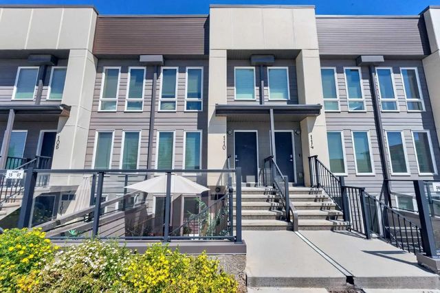 108 19500 37 Street Se, Calgary