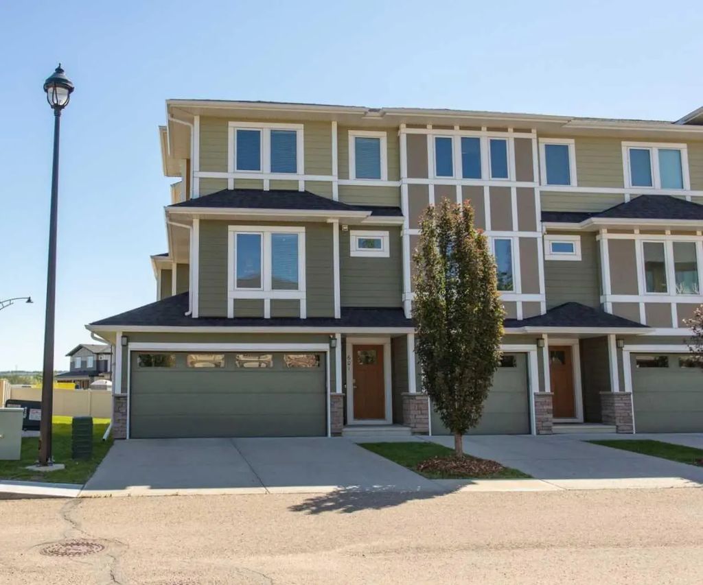 601 339 Viscount Drive , Red Deer