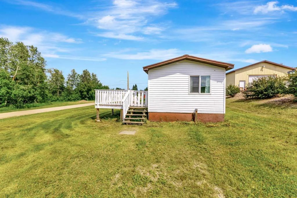 301 8 Avenue , Paradise Hill
