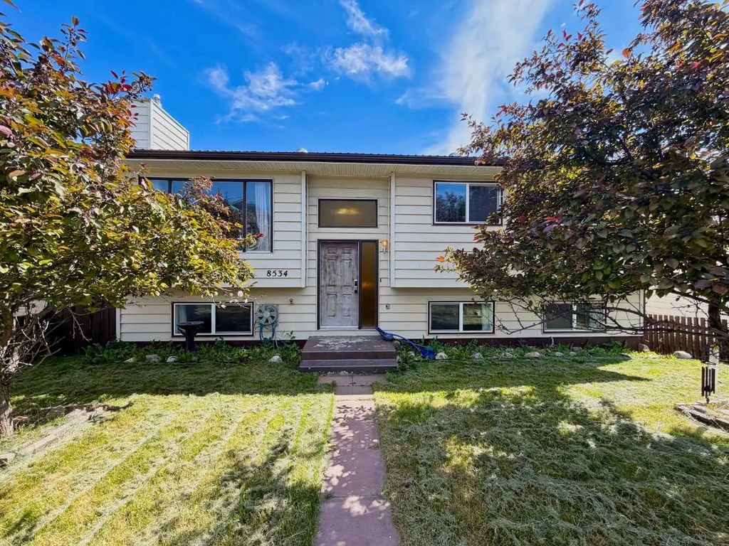 8534 21 Avenue , Coleman