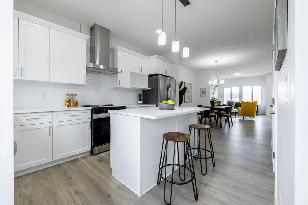 52 Andalusian Road , Cochrane