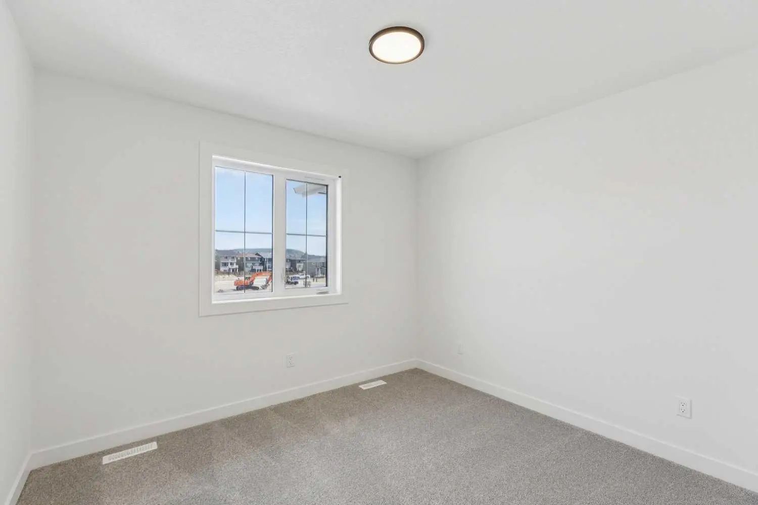 93 Heritage Park , Cochrane – Residential Semi Detached (Half Duplex) Listing Photo 35