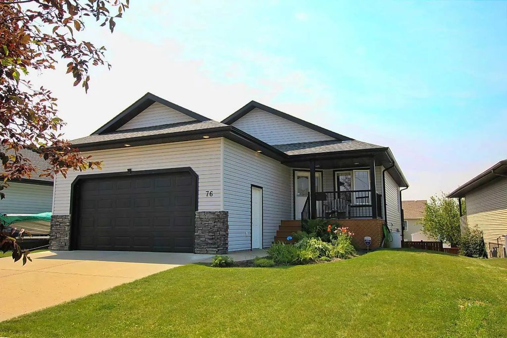 76 Lakeway Boulevard , Sylvan Lake
