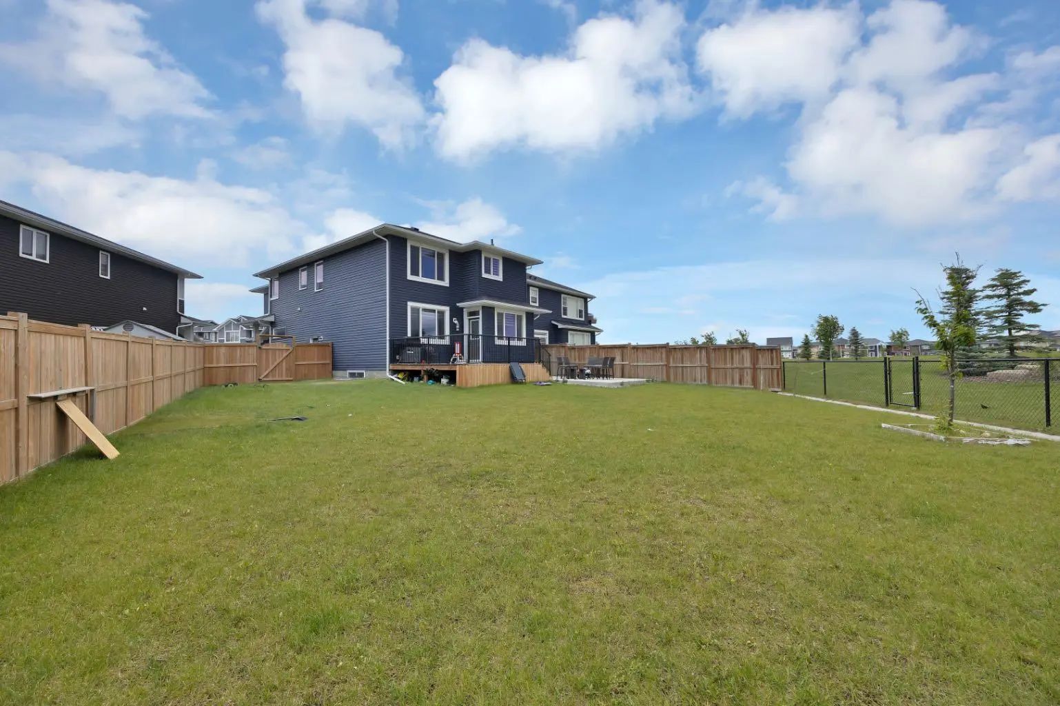 76 Red Embers Square Northeast, Calgary – Residential Detached Listing Photo 4