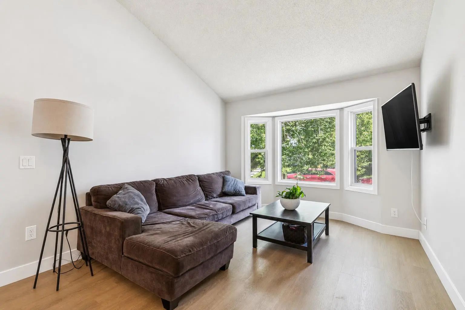 189 Deerfield Terrace Southeast, Calgary – Residential Row/Townhouse Listing Photo 3
