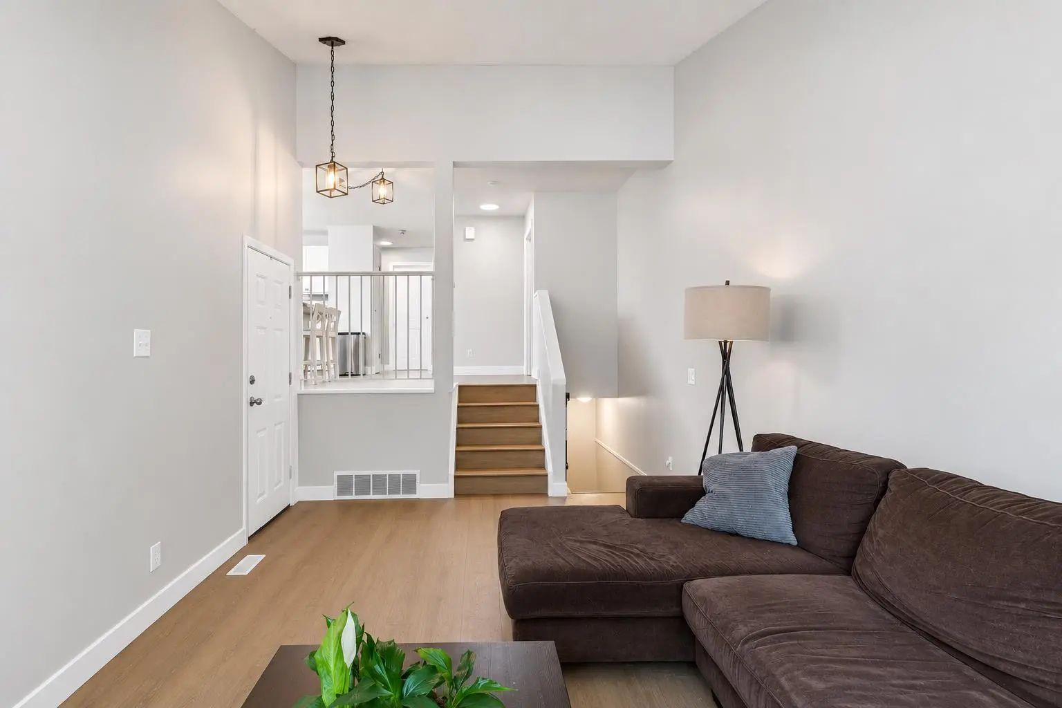 189 Deerfield Terrace Southeast, Calgary – Residential Row/Townhouse Listing Photo 4