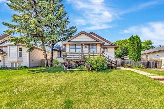 1512 49 Avenue , Lloydminster