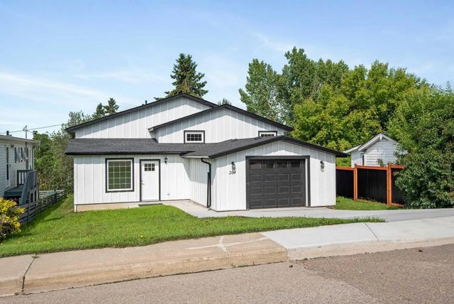 209 First Avenue S, Torrington