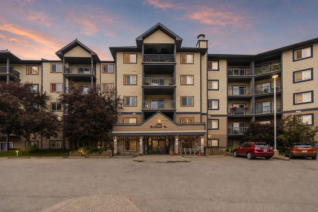 225 200 Richard Street , Fort McMurray