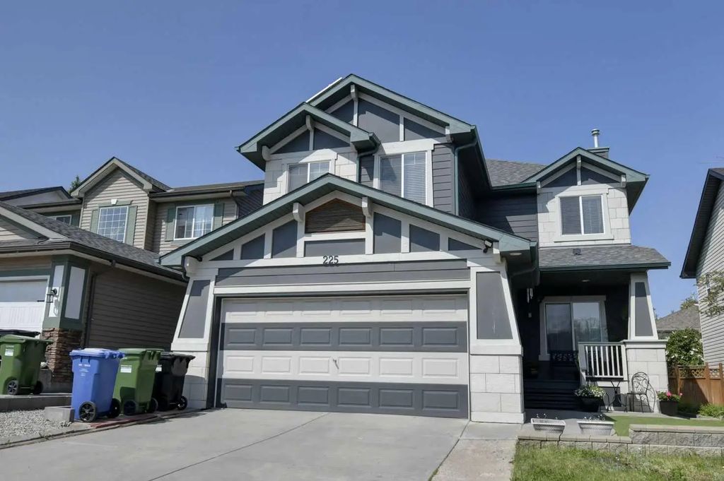 225 Chapala Drive Se, Calgary