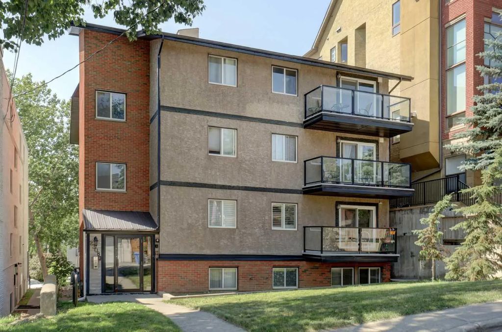 302 2308 17b Street Sw, Calgary