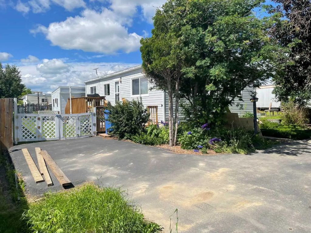 10404 101 Street , Fairview