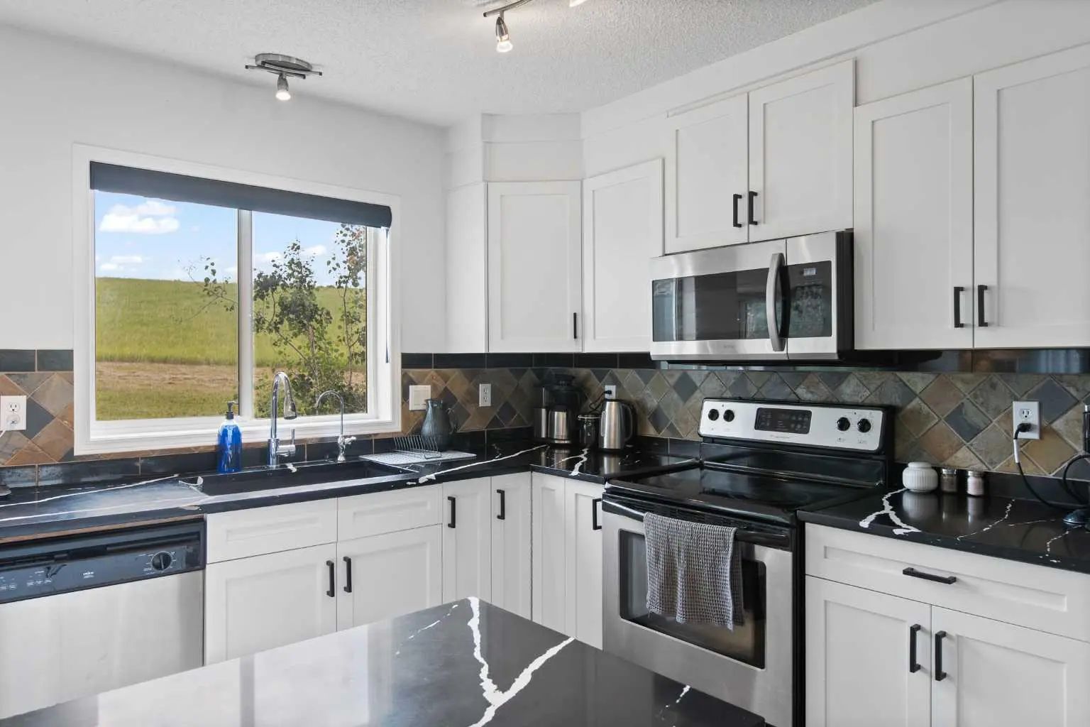 81 Royal Crest Terrace Northwest, Calgary – Residential Detached Listing Photo 15