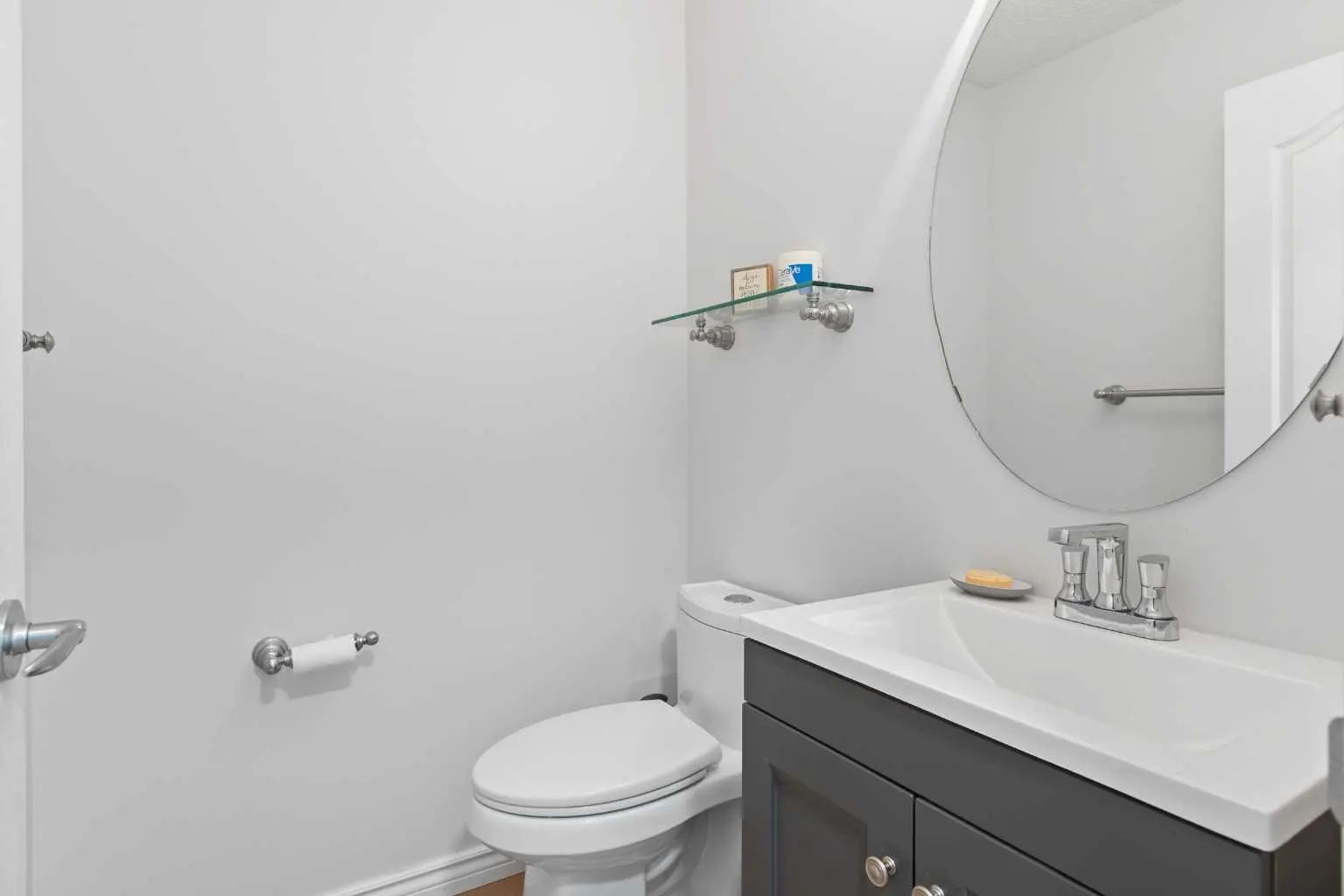 81 Royal Crest Terrace Northwest, Calgary – Residential Detached Listing Photo 8