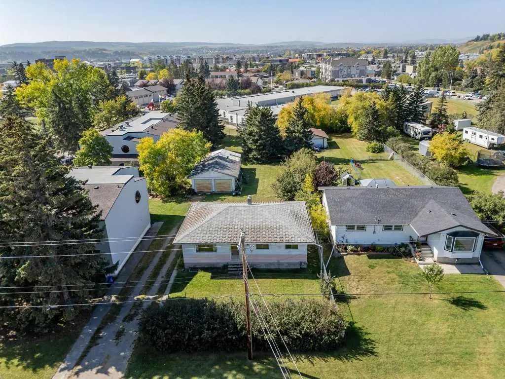 217 Ross Avenue , Cochrane – Residential Detached Listing Photo 2