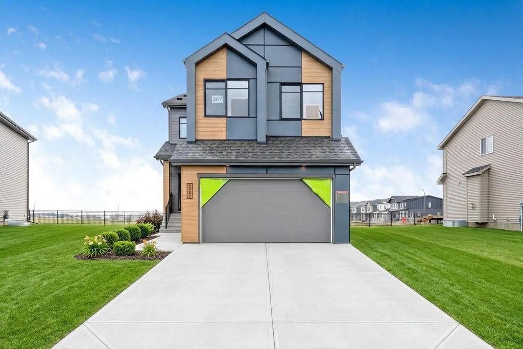 367 Heartwood Gardens Se, Calgary