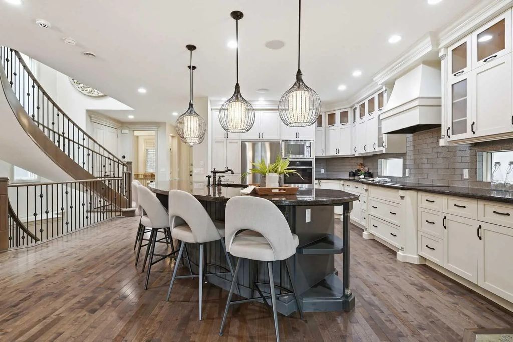 4221 17 Street Sw, Calgary
