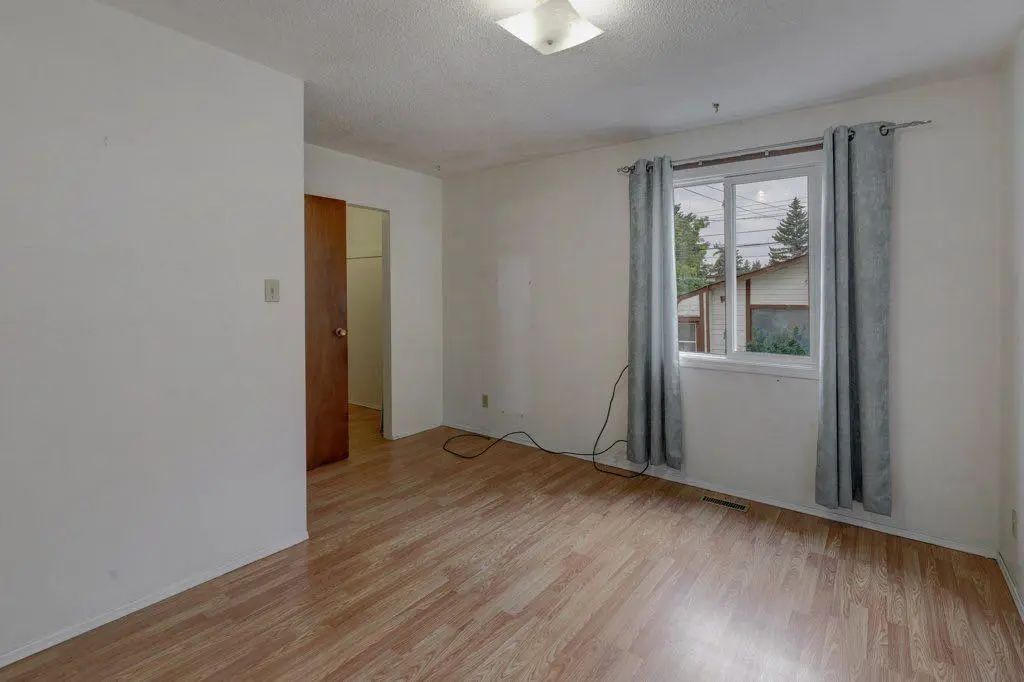 2009 41 Street Southeast, Calgary – Residential Semi Detached (Half Duplex) Listing Photo 18