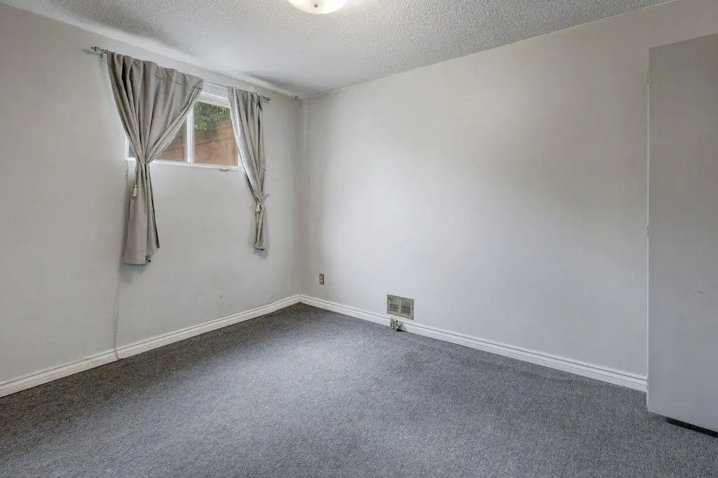 2009 41 Street Southeast, Calgary – Residential Semi Detached (Half Duplex) Listing Photo 24
