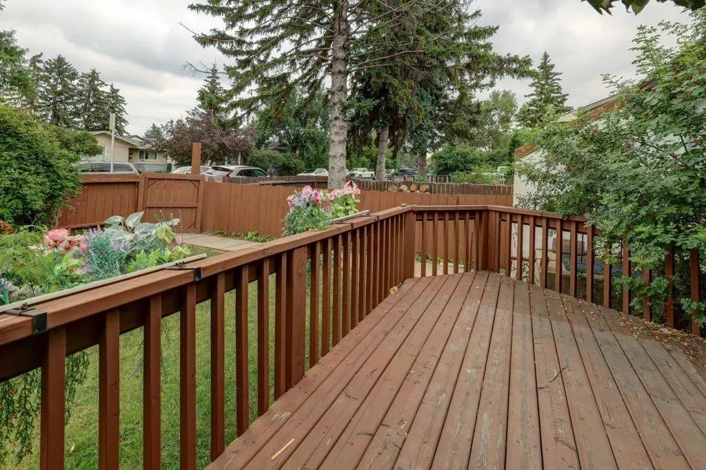 2009 41 Street Southeast, Calgary – Residential Semi Detached (Half Duplex) Listing Photo 3
